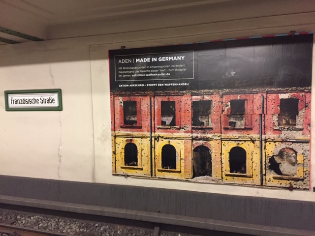 Plakat in U-Französische Straße Berlin.JPG